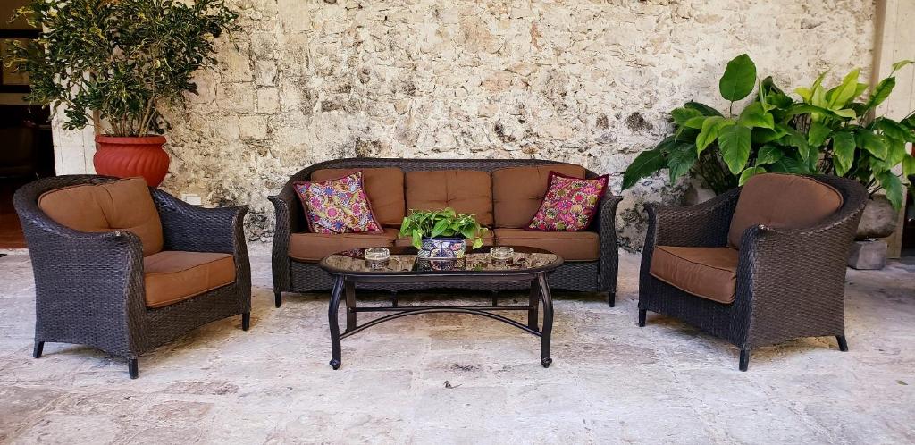 Posezení v ubytování Hacienda Chichen Resort and Yaxkin Spa