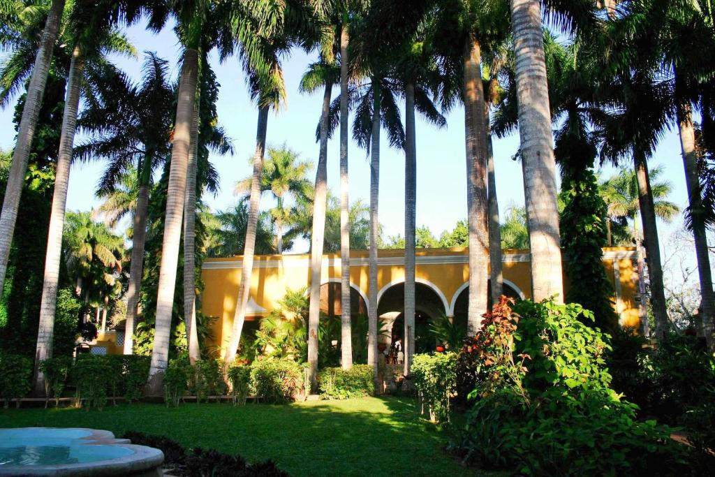 Zahrada ubytování Hacienda Chichen Resort and Yaxkin Spa