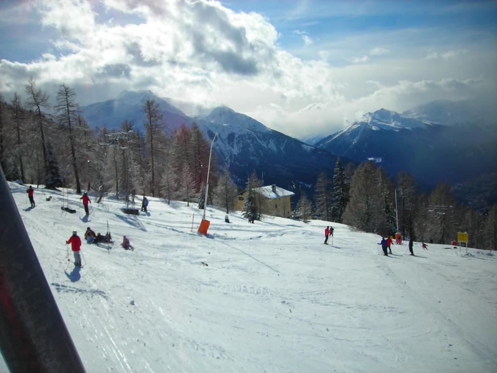 Skihütte Zams v zimě