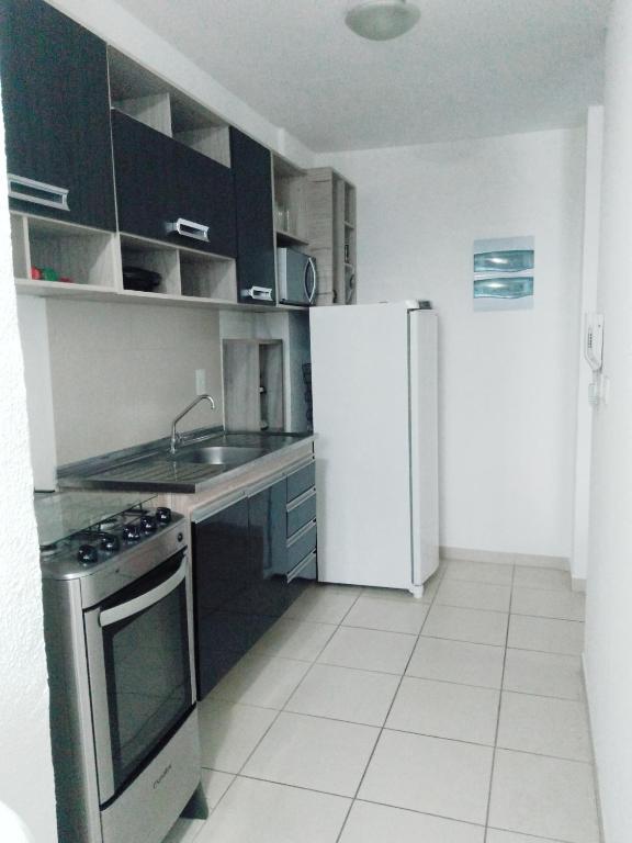  Apt alto padrão todo mobiliado e decorado em cond. Fechado
