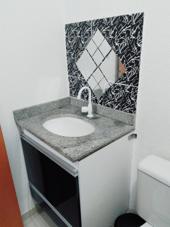  Apt alto padrão todo mobiliado e decorado em cond. Fechado