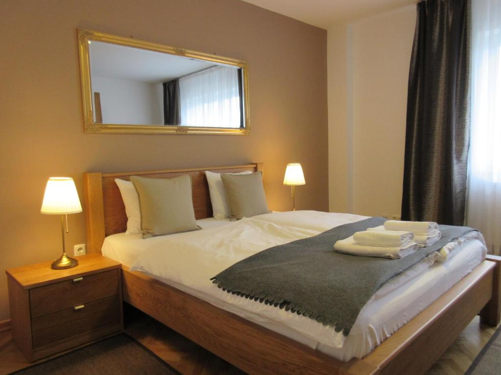 Home Apartments - 15