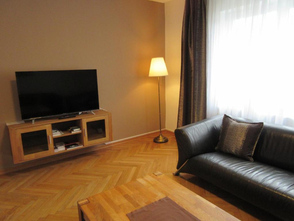 Home Apartments - 10