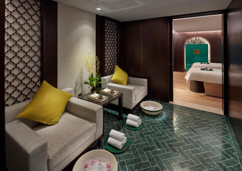 Postel nebo postele na pokoji v ubytování Mandarin Oriental Wangfujing, Beijing