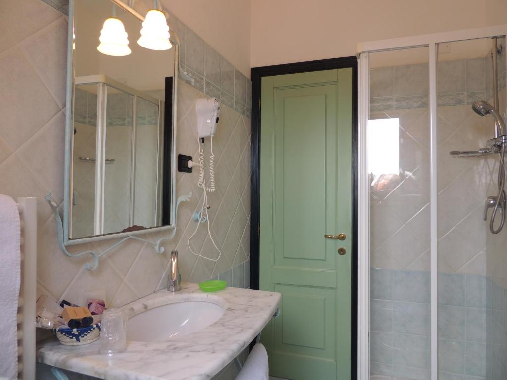 Hotel Su Lithu - Standard Triple Room