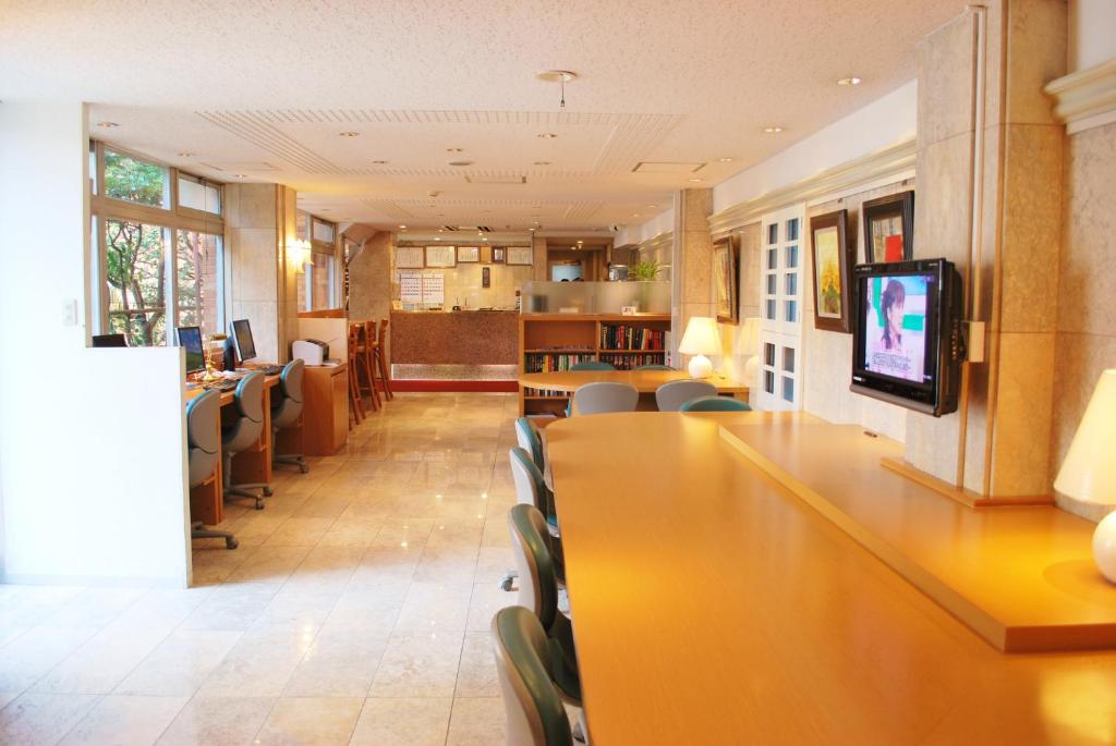 TV a/nebo společenská místnost v ubytování Hotel Yokosuka