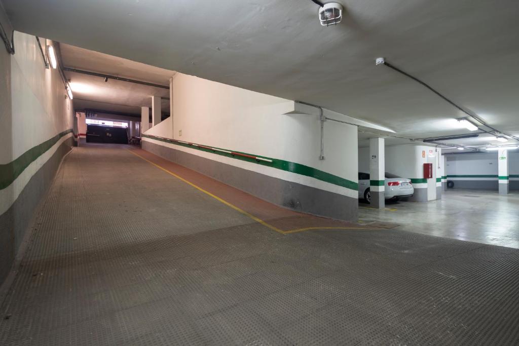 APARTAMENTO CENTRO N V 1+free parking, Granada – Updated 2022 ...