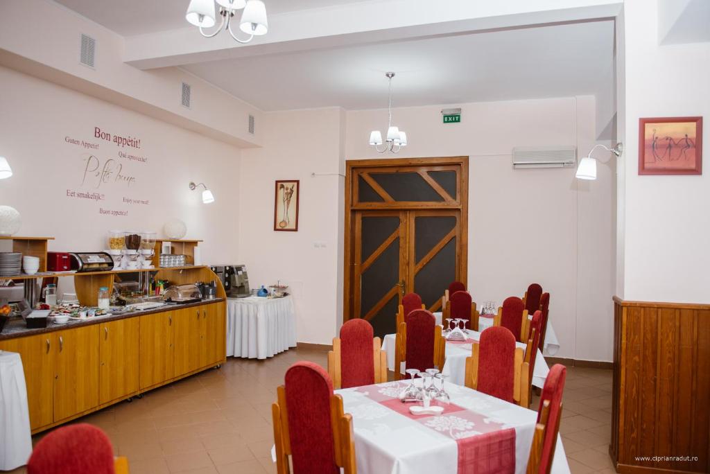 Restaurace v ubytování Hotel Iris
