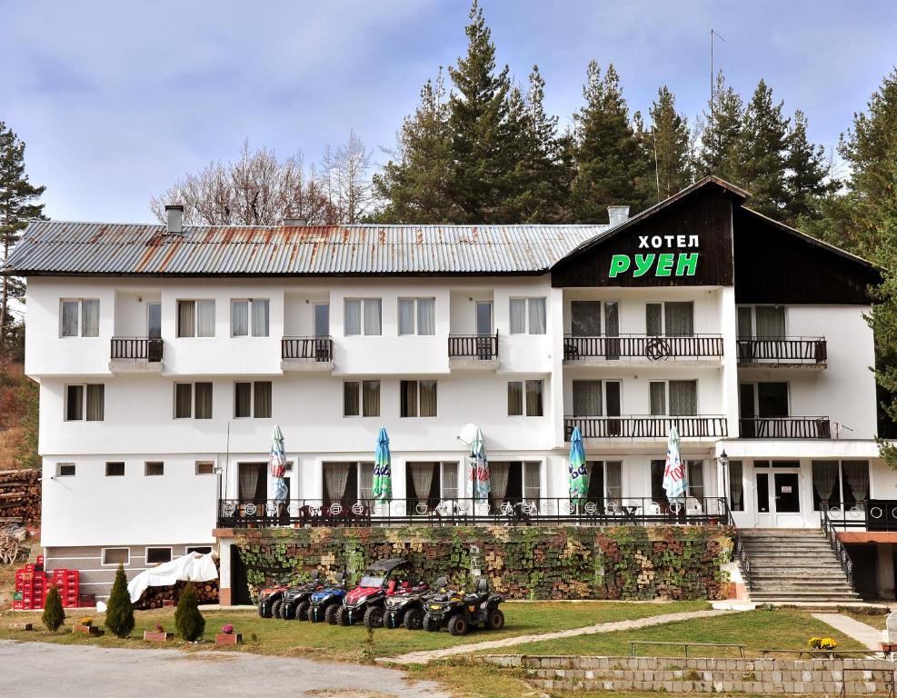 Gallery image of Хотел РУЕН in Kyustendil