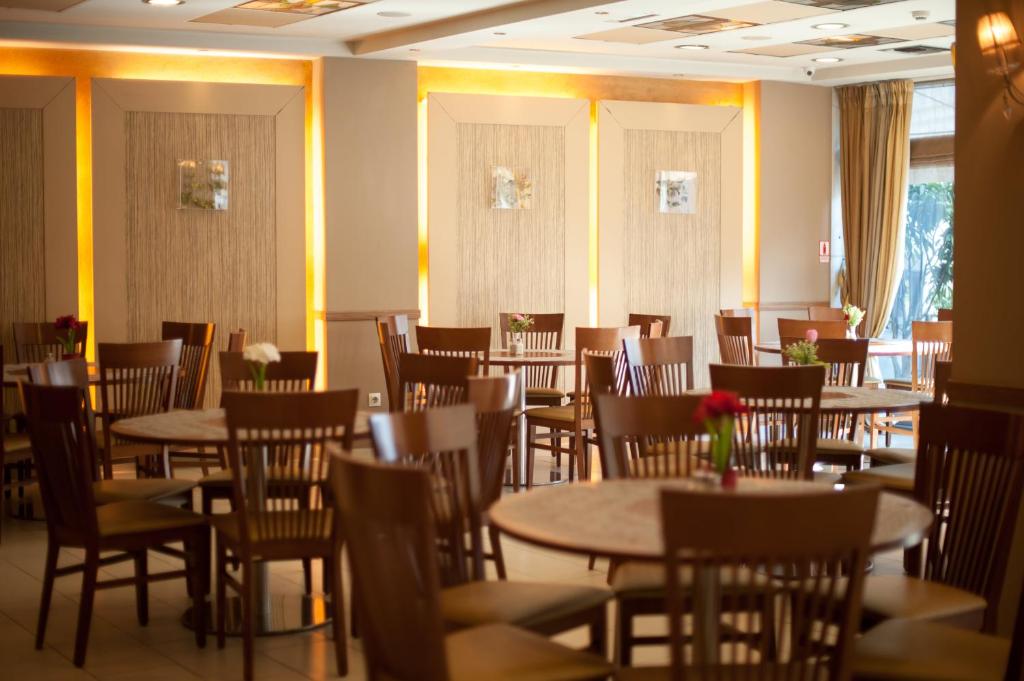 Εστιατόριο ή άλλο μέρος για φαγητό στο Crystal City Hotel