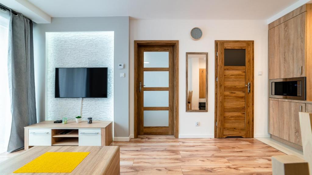 Apartamenty Sun & Snow Karpacz Konopnickiej - Apartment With Mountain View