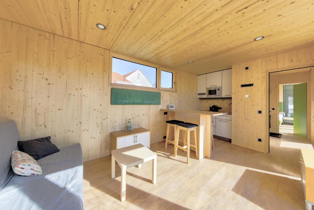 Kuchyň nebo kuchyňský kout v ubytování kleinHOTEL Steinau-Rabenstein GbR