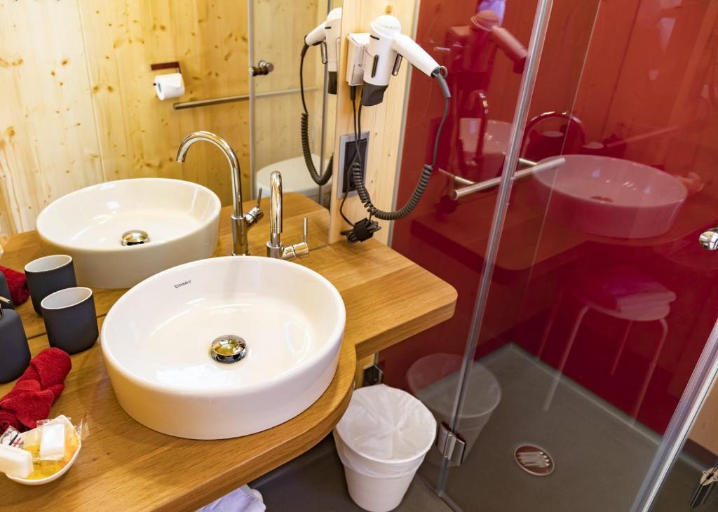 Koupelna v ubytování kleinHOTEL Steinau-Rabenstein GbR