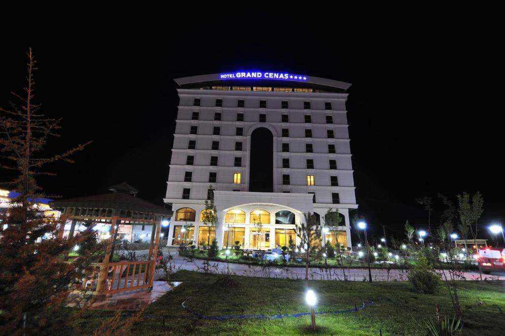 Grand Cenas Hotel