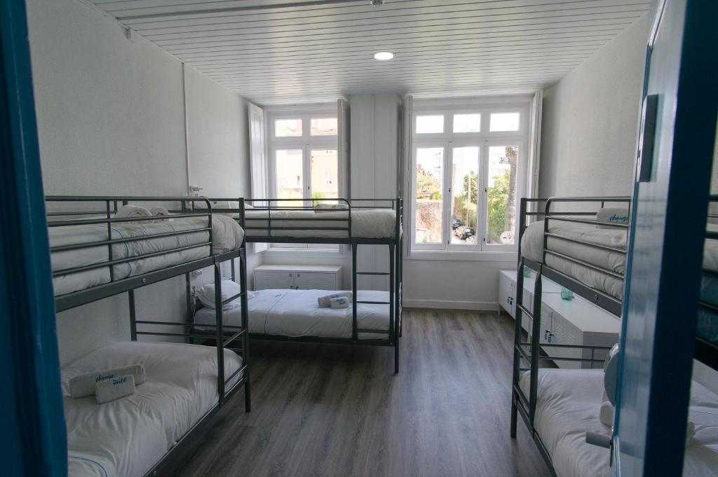 Narivoodi või narivoodid majutusasutuse Change The World Hostels - Cascais - Estoril toas