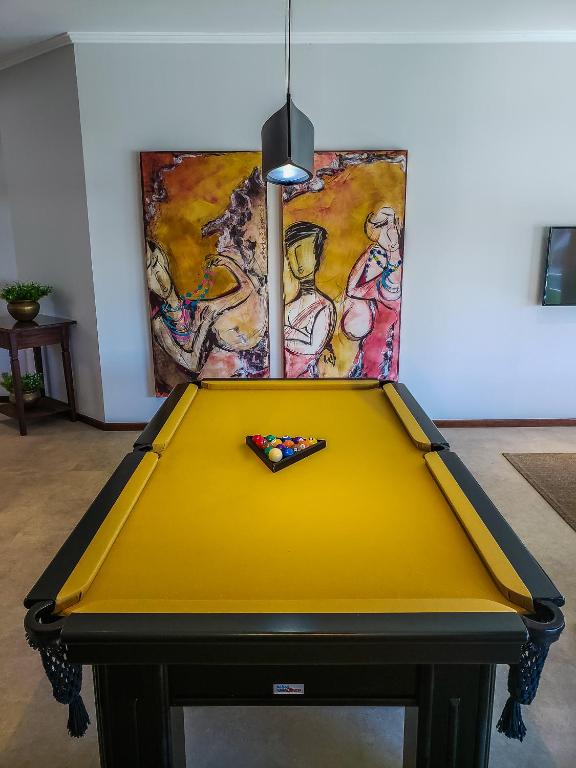 Mesa de bilhar em Pousada Bora Bora