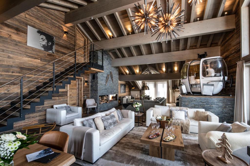 Posezení v ubytování Mammoth Lodge by Alpine Resorts