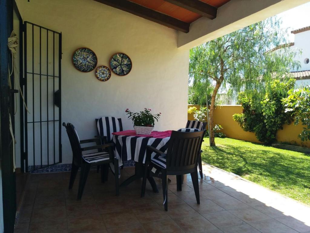 Ogród w obiekcie Chalet la Huerta 2 amplios jardines barbacoa y WiFi
