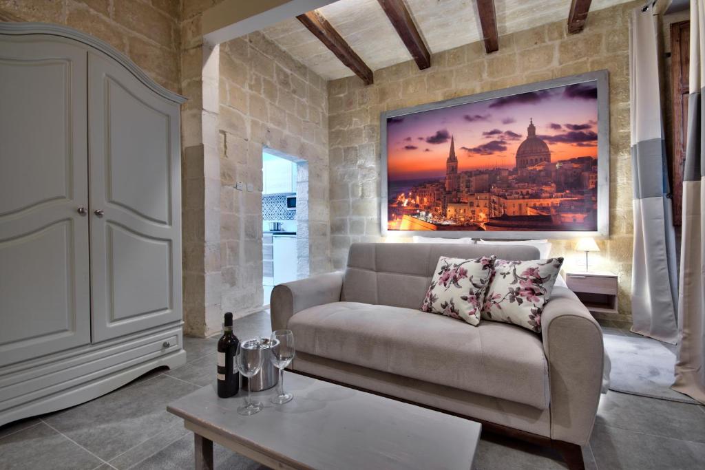 Posezení v ubytování Laparelli Suites: Luxury Suite 2
