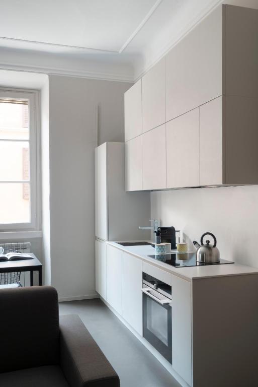 Brera Apartments in Moscova - One Bedroom Apartment - Via Pinamonte Da Vimercate 11