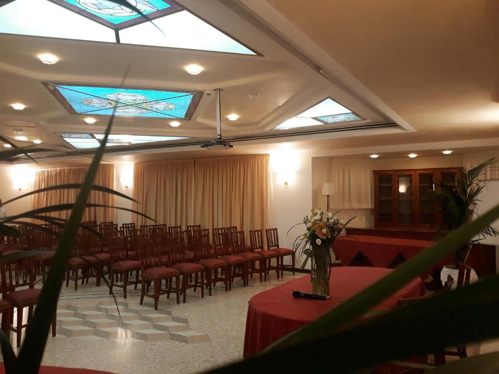 Fotografie z fotogalerie ubytování Hotel Cima v destinaci Conegliano