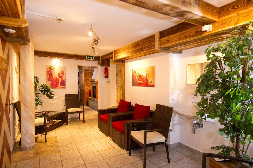 Posedenie v ubytovaní Hotel-Pension Egger