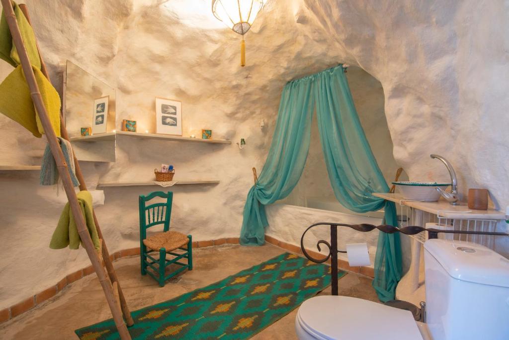 Koupelna v ubytování Casa Cueva Muntasal