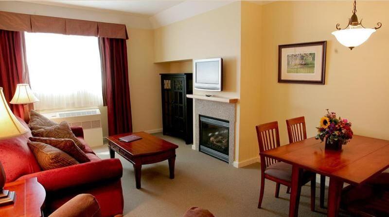 The Pointe at Castle Hill Resort & Spa - Rey Suite