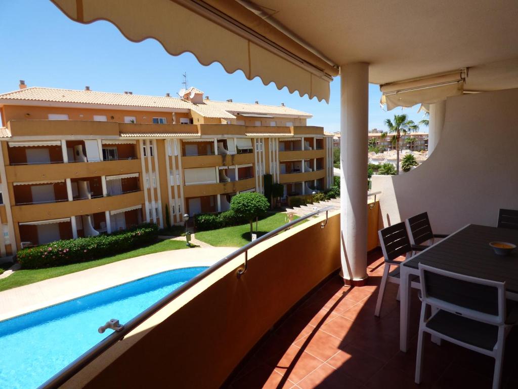 Bazén v ubytování Residencial Mediterráneo nebo v jeho okolí