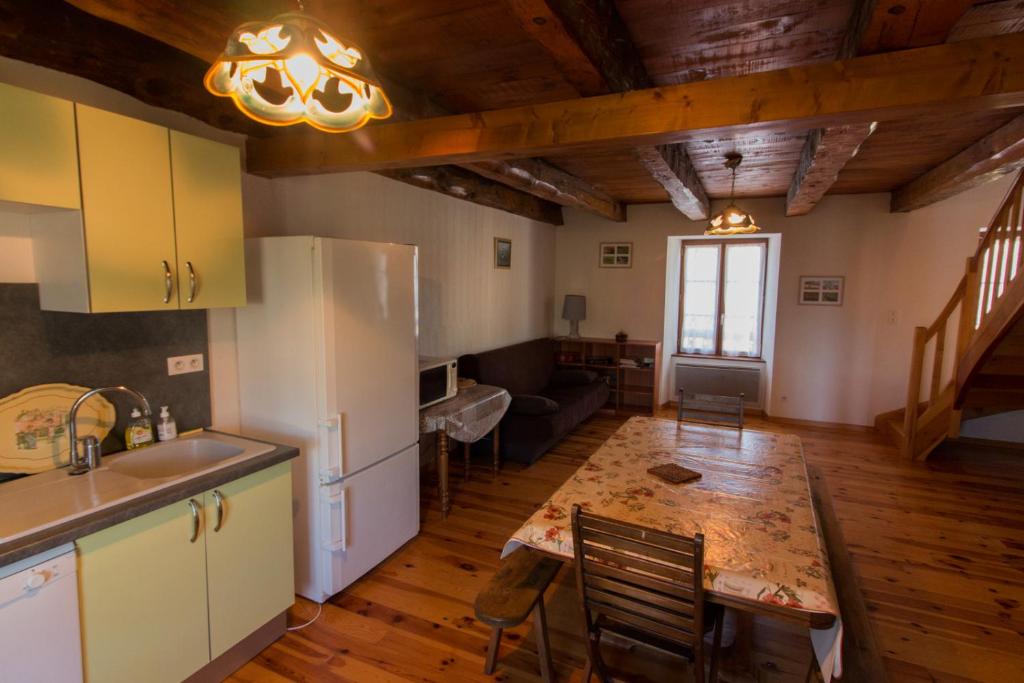 Village de Nasbinals Aubrac Electro Vélo - Appartement - Gesplitst Niveau