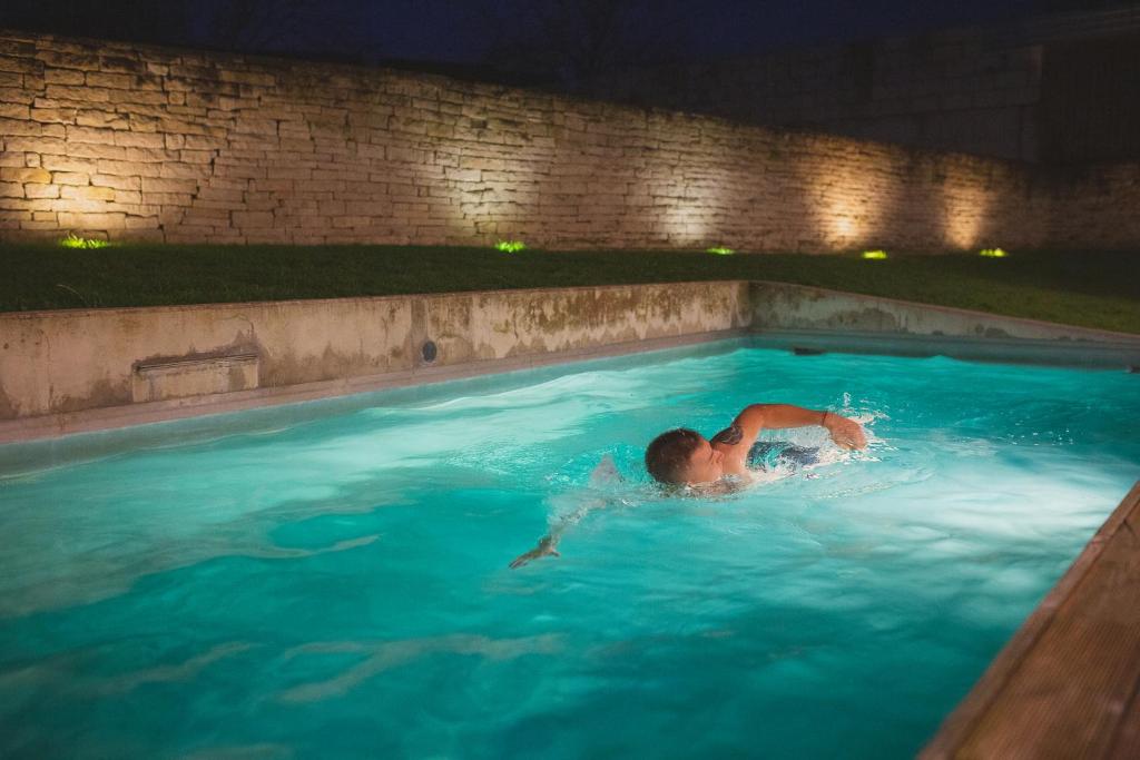 Bazén v ubytování Johan Suites & Spa nebo v jeho okolí