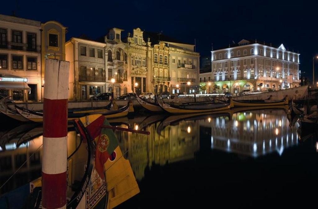Výhled na řeku, která protéká v blízkosti hotelu