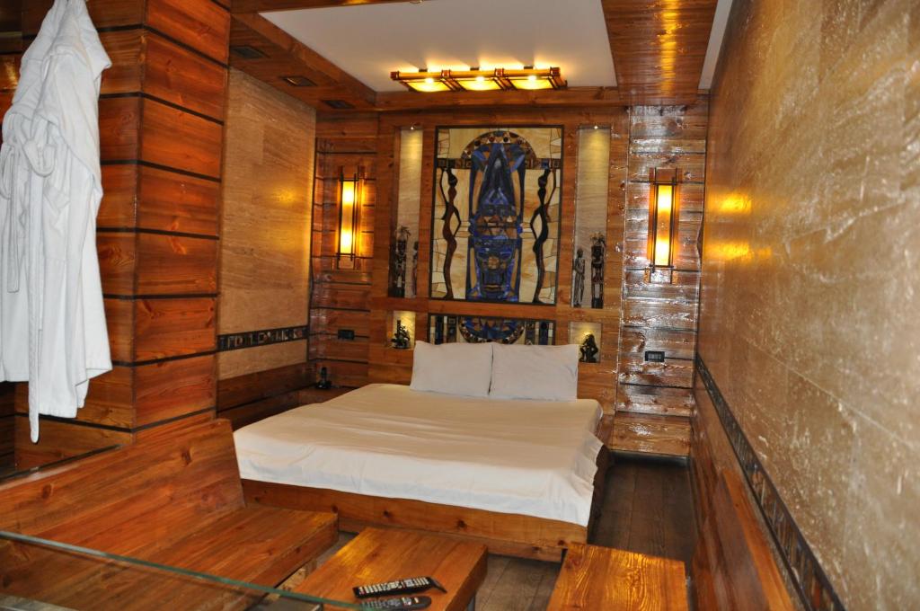 New Baxos Hotel در ایروان