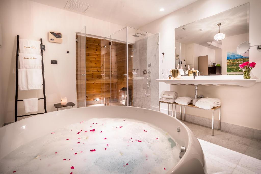 Lear Sense Hotel - Suite With Sauna