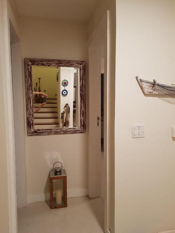  Casa alto padrão na Ferradura em condomínio com piscina privativa