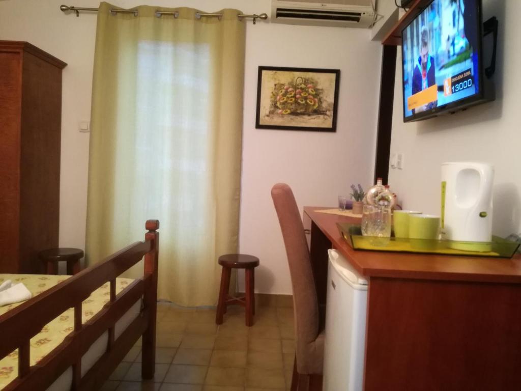 TV a/nebo společenská místnost v ubytování Miron apart&rooms