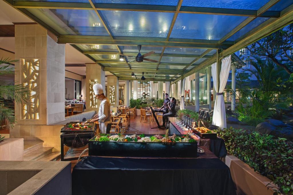 Posezení v ubytování Melia Purosani Yogyakarta