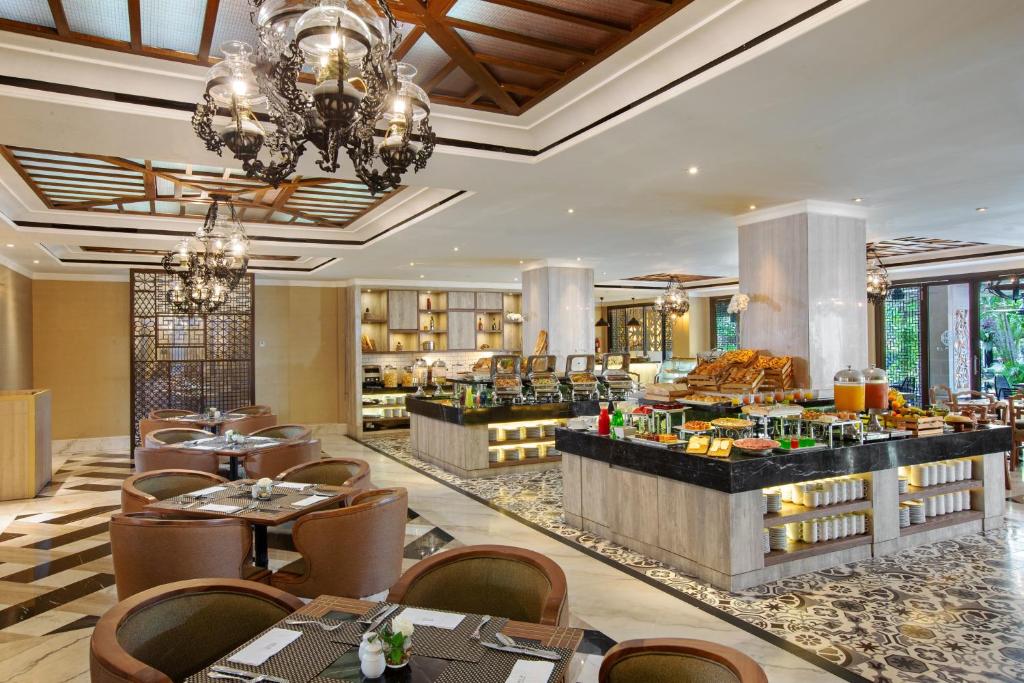 Restaurace v ubytování Melia Purosani Yogyakarta