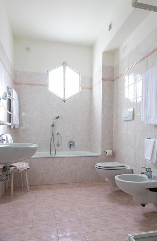 Koupelna v ubytování Hotel Columbia Terme