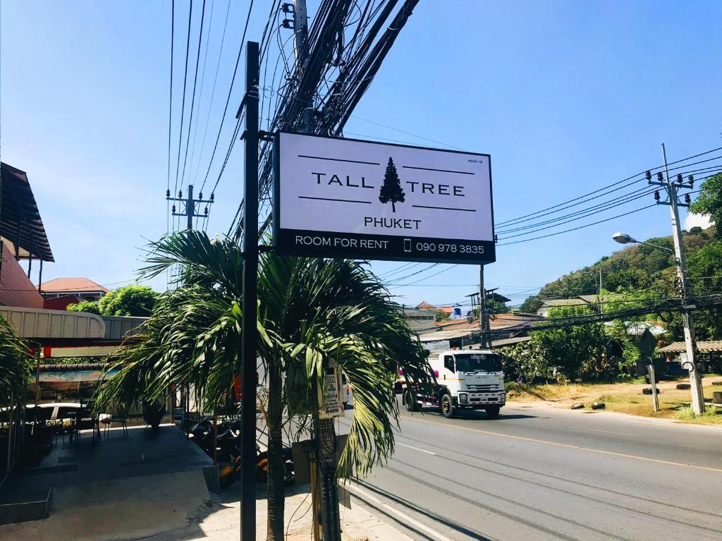 Certifikát, hodnocení, plakát nebo jiný dokument vystavený v ubytování Tall Tree Kata Phuket