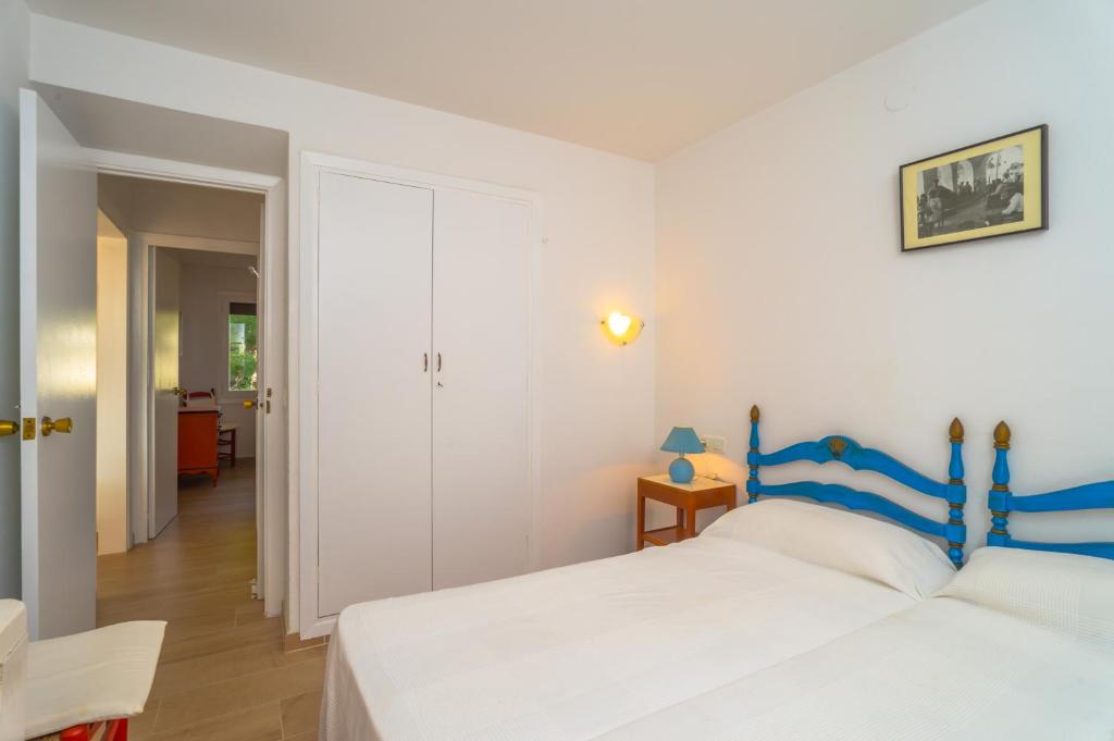Postel nebo postele na pokoji v ubytování M-1 CALELLA DE PALAFRUGELL 4 PAX