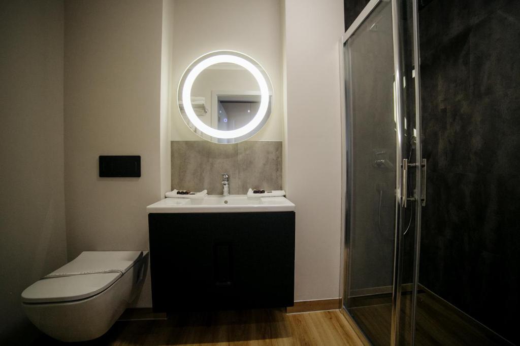 Koupelna v ubytování Royal Class Hotel
