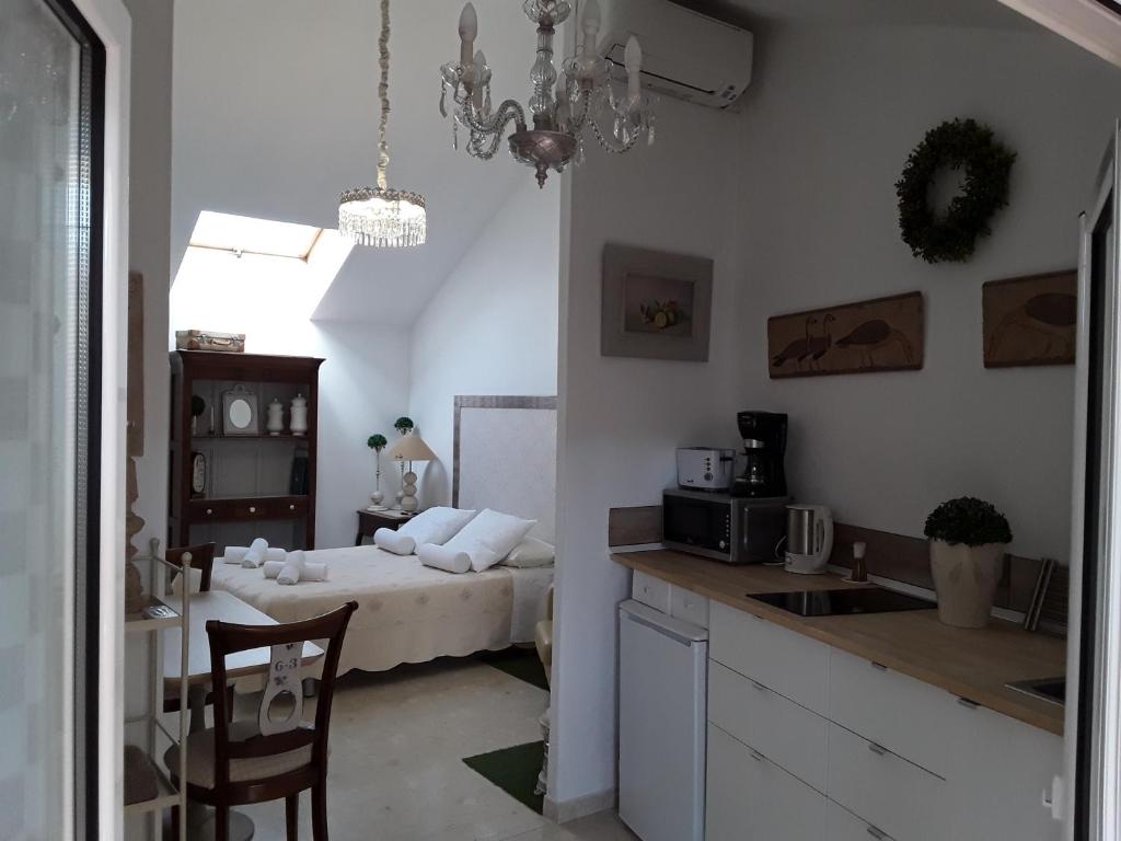 Postel nebo postele na pokoji v ubytování ESTUDIO FABIOLA CENTRO 12-MA