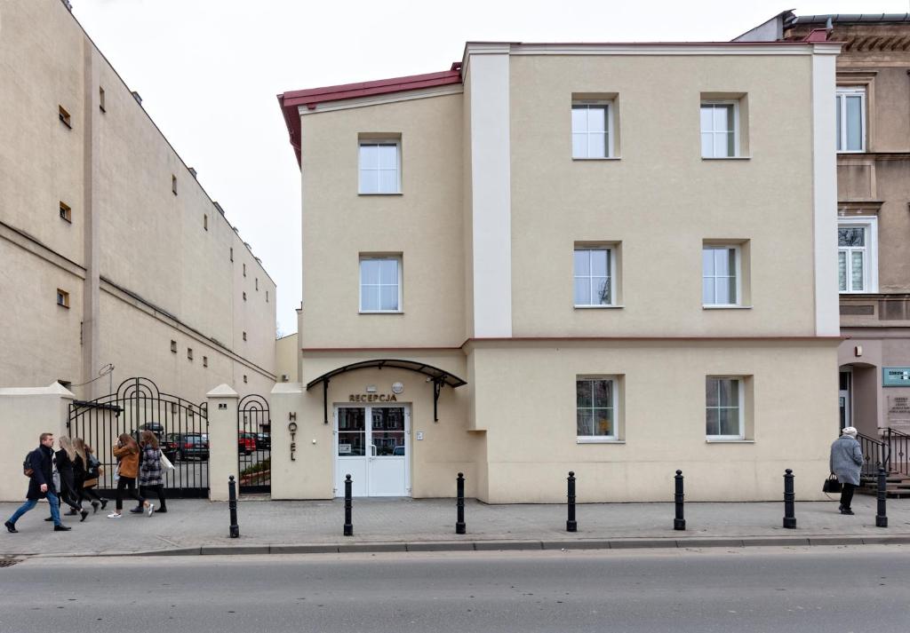 Budynek, w którym mieści się hotel