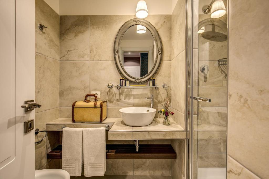 Koupelna v ubytování Charme Spagna Boutique Hotel