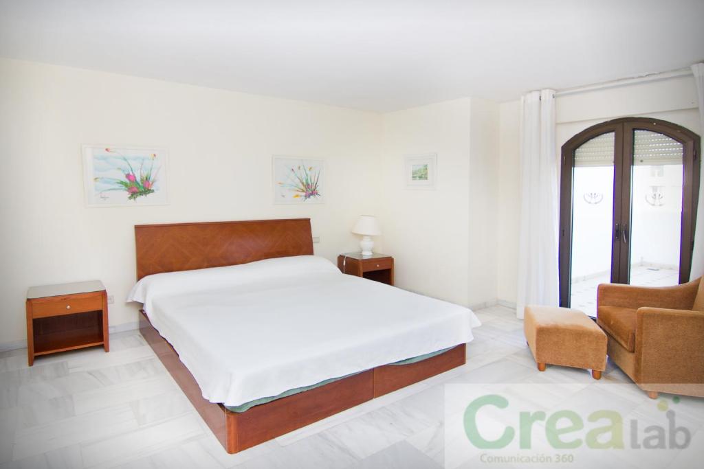 Park Plaza Suites Apartamentos - Resim 16