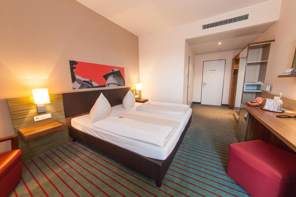 Novina Hotel Tillypark - Resim 8
