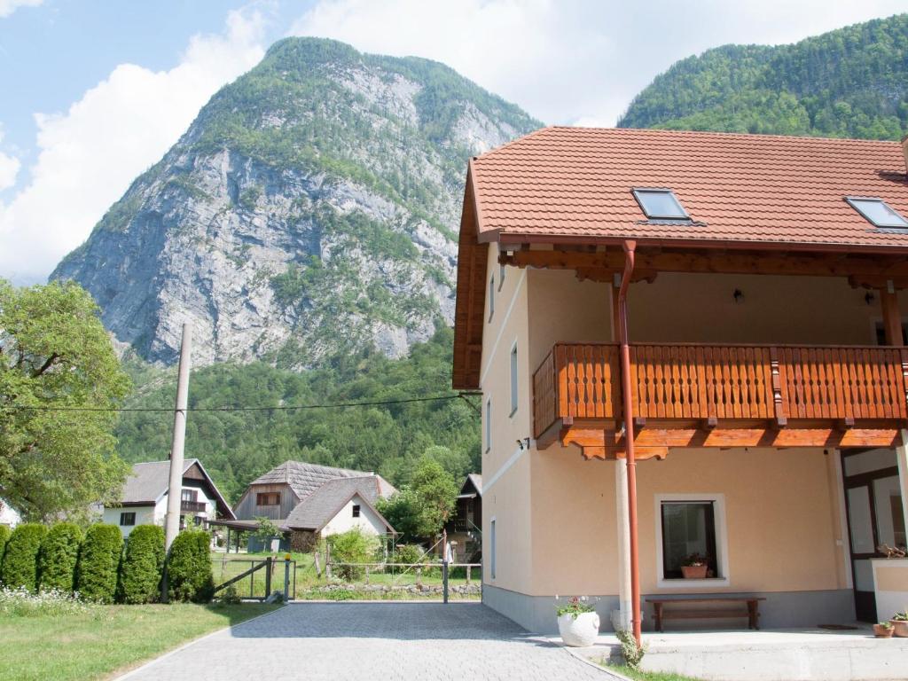 Nespecifikovaný výhled na hory nebo výhled na hory při pohledu z apartmánu