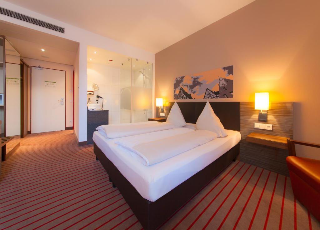 Novina Hotel Tillypark - Resim 12