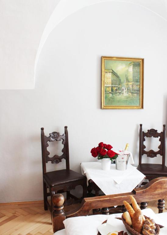 Posezení v ubytování Stadthotel Restaurant Auerhahn